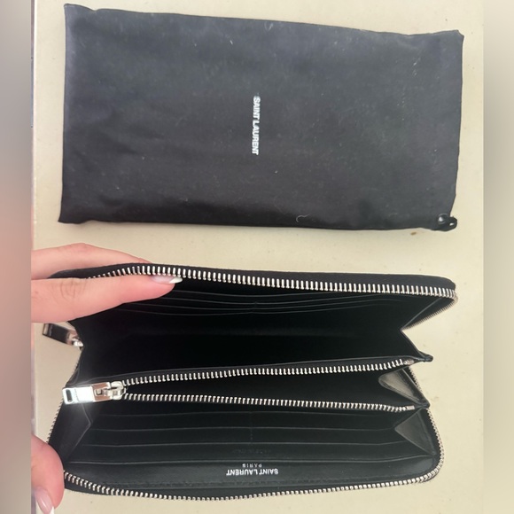 YSL Yves St Laurent Long Wallet, Crocodile Embossed and Shiny Leather🐝🖤 - Picture 2 of 6